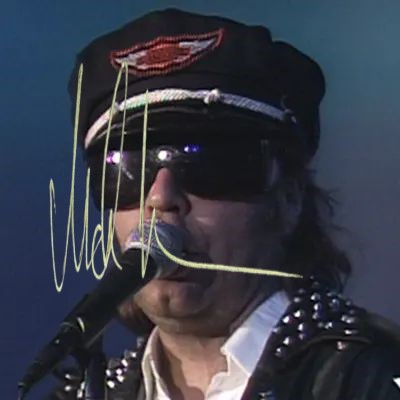 Mato Valtosen nimikirjoitettu valokuva